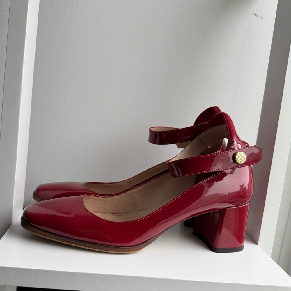 hugo boss patent leather mary janes size 38.5